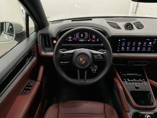 2025 Porsche Cayenne S Appleton WI