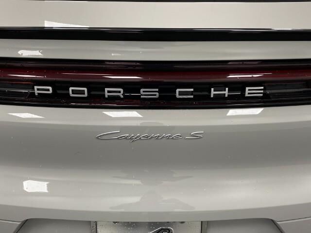 2025 Porsche Cayenne S Appleton WI