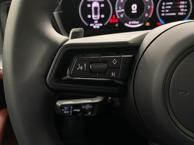2025 Porsche Cayenne S Appleton WI
