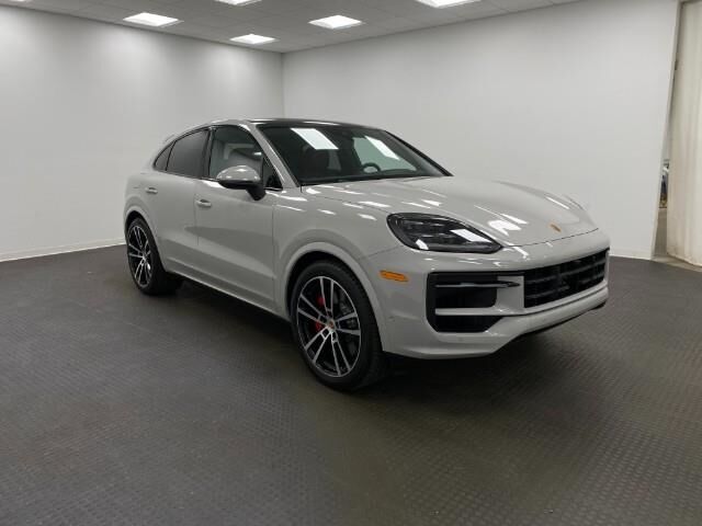 2025 Porsche Cayenne S Appleton WI