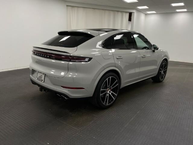 2025 Porsche Cayenne S Appleton WI
