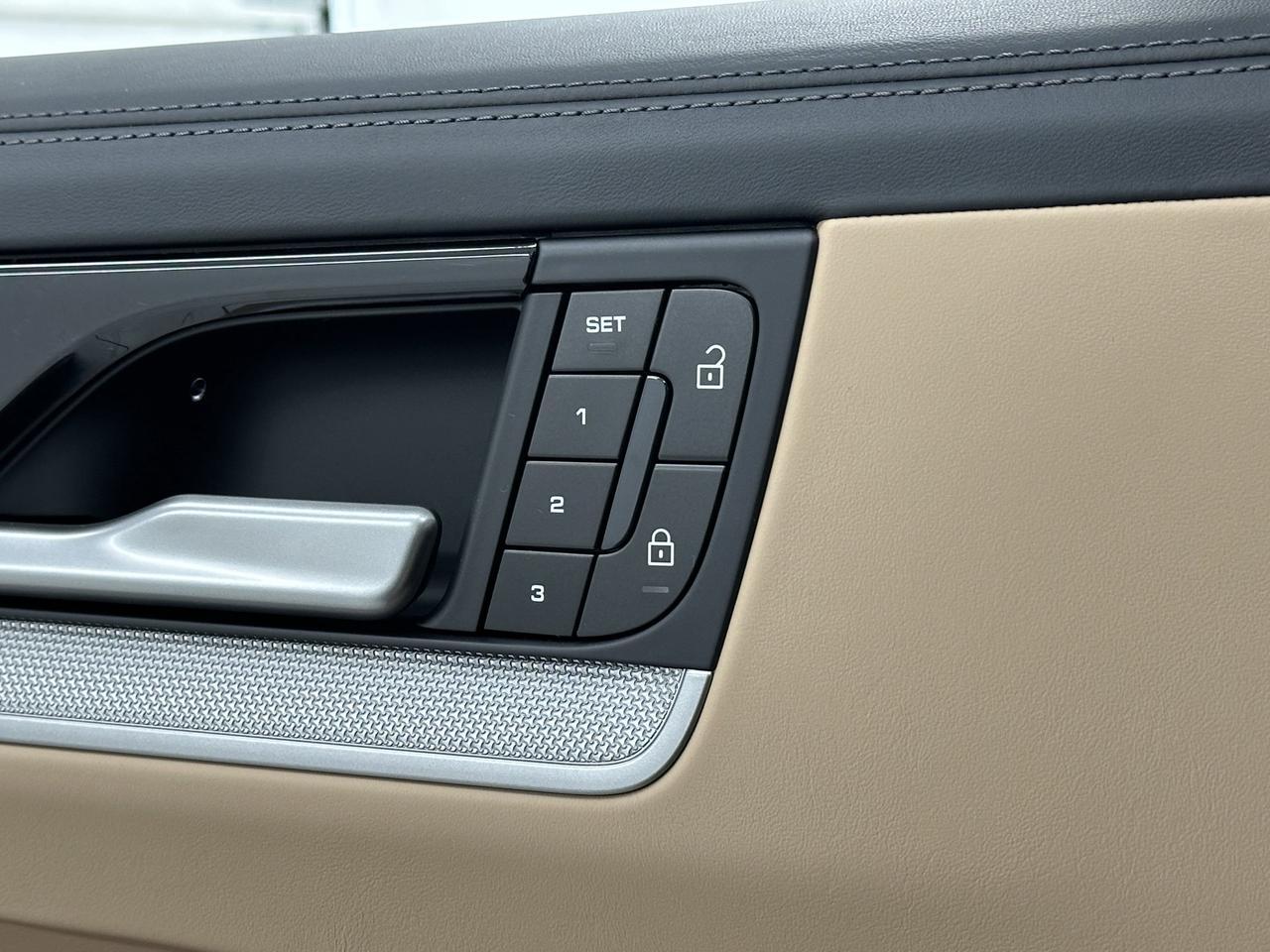 2025 Porsche Cayenne S E-Hybrid Newark DE