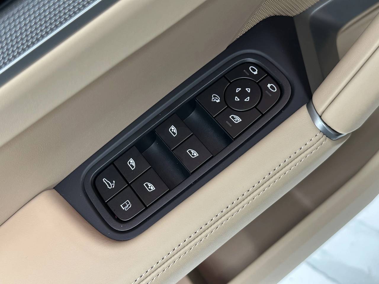 2025 Porsche Cayenne S E-Hybrid Newark DE
