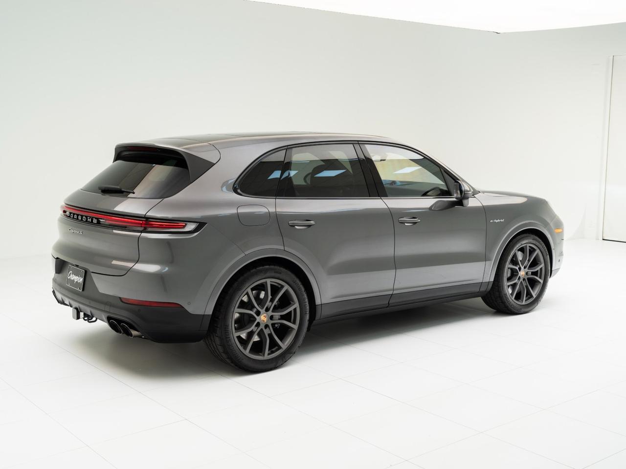 2025 Porsche Cayenne S E-Hybrid Pompano Beach FL