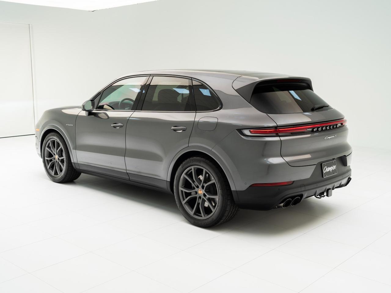 2025 Porsche Cayenne S E-Hybrid Pompano Beach FL