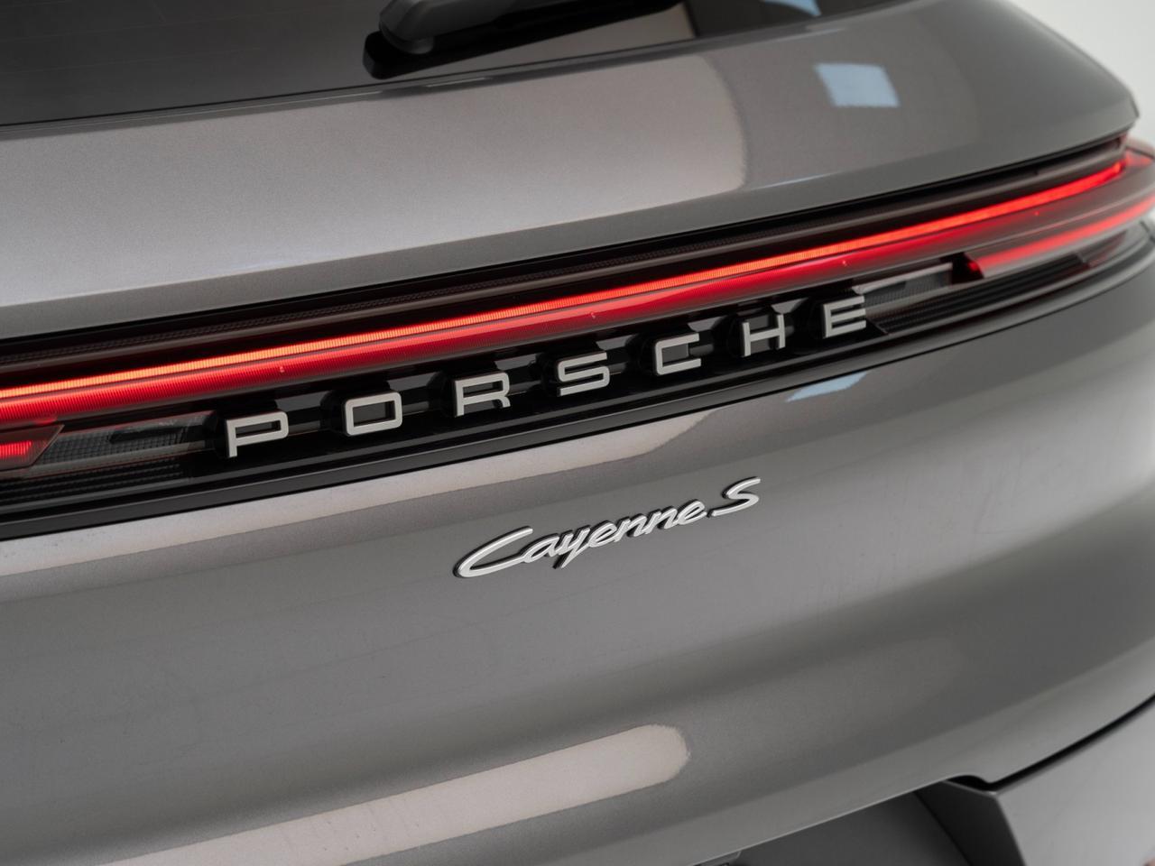 2025 Porsche Cayenne S E-Hybrid Pompano Beach FL