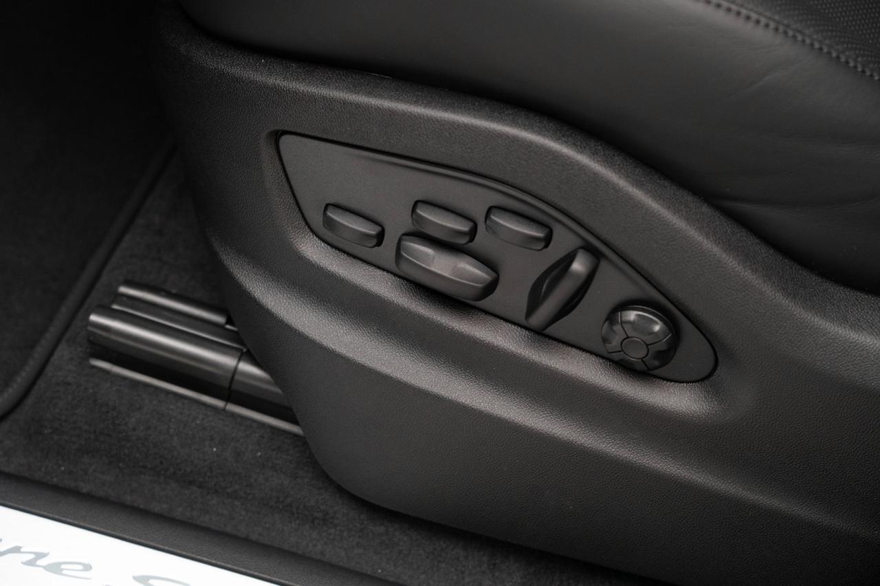 2025 Porsche Cayenne S E-Hybrid Pompano Beach FL