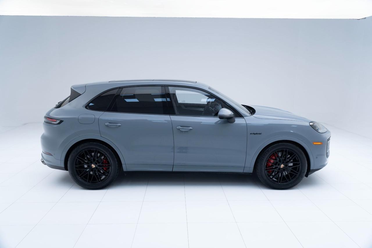 2025 Porsche Cayenne S E-Hybrid Pompano Beach FL