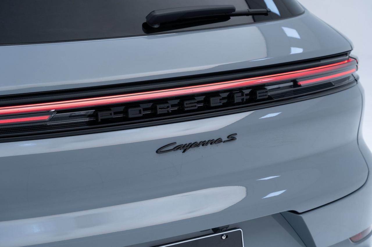 2025 Porsche Cayenne S E-Hybrid Pompano Beach FL