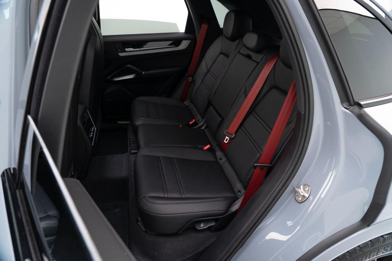 2025 Porsche Cayenne S E-Hybrid Pompano Beach FL