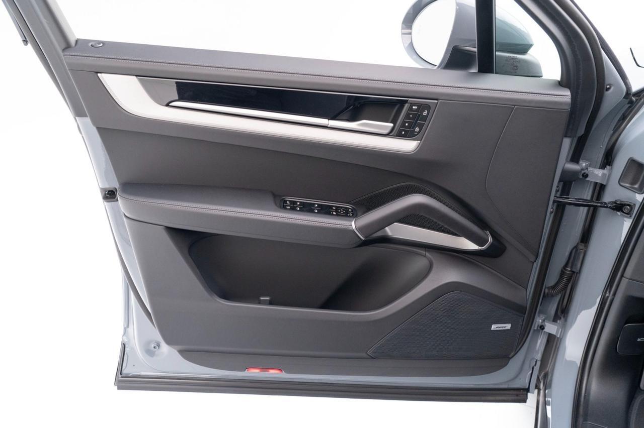 2025 Porsche Cayenne S E-Hybrid Pompano Beach FL