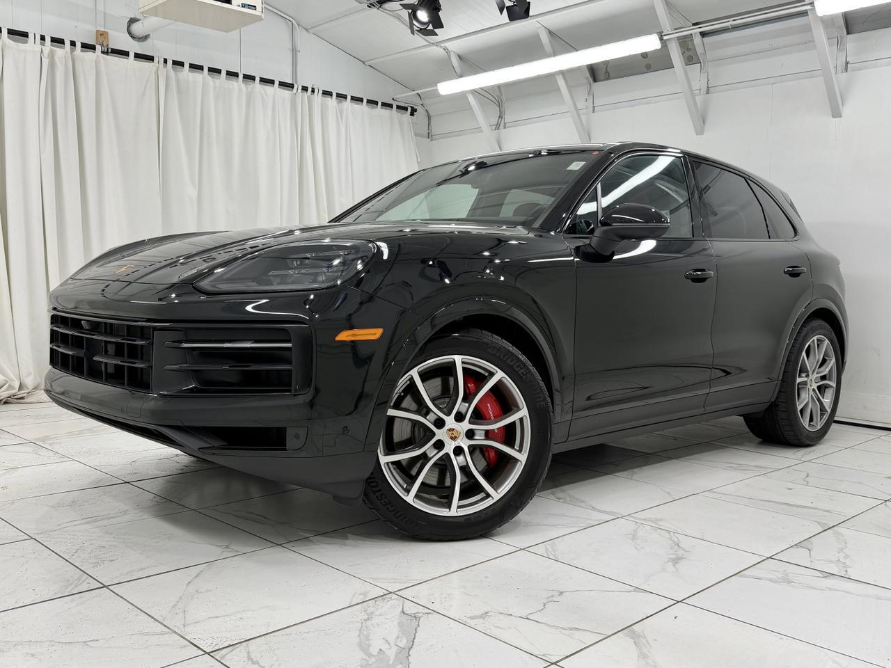 2025 Porsche Cayenne S's photo
