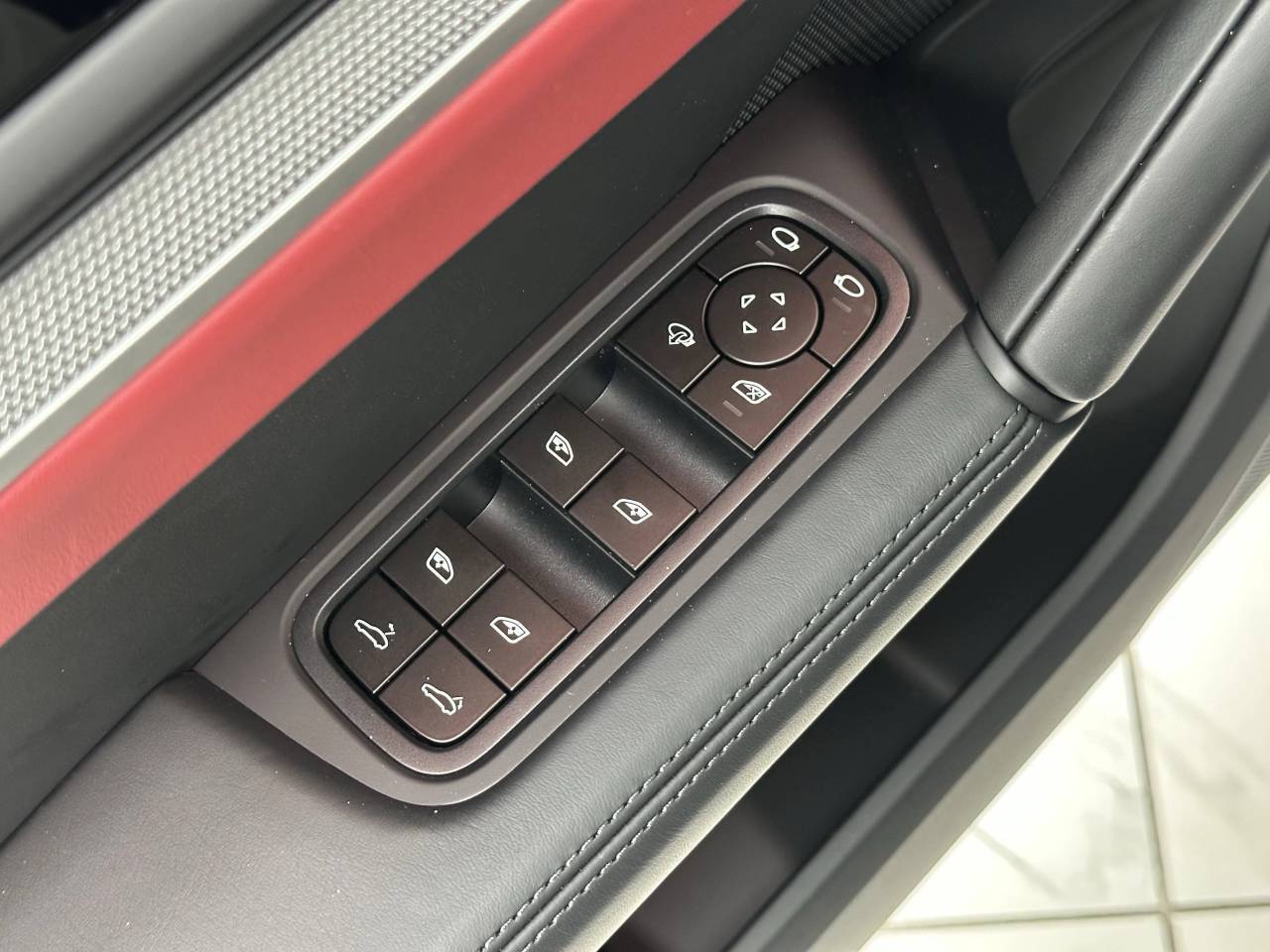 2025 Porsche Cayenne S Newark DE