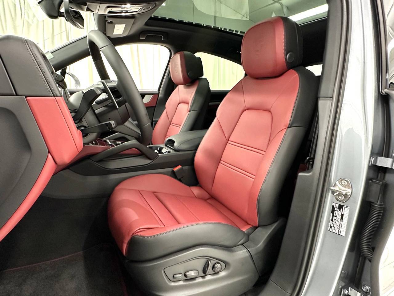 2025 Porsche Cayenne S Newark DE