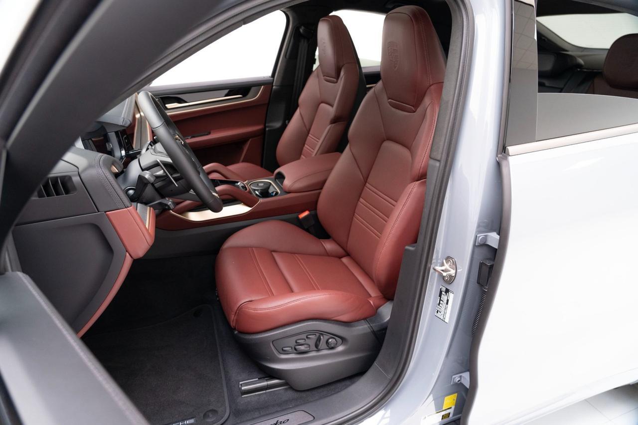 2025 Porsche Cayenne Turbo E-Hybrid Coupe Pompano Beach FL