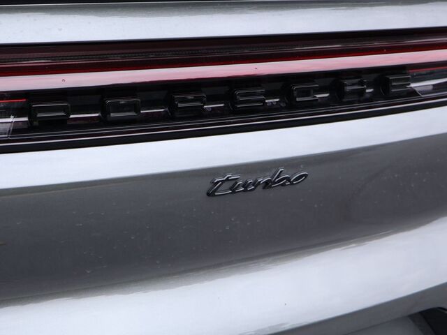 2025 Porsche Cayenne Turbo E-Hybrid Coupe Turbo Oshkosh WI