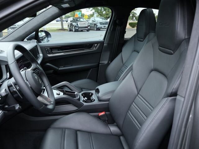 2025 Porsche Cayenne Turbo E-Hybrid Coupe Turbo Oshkosh WI