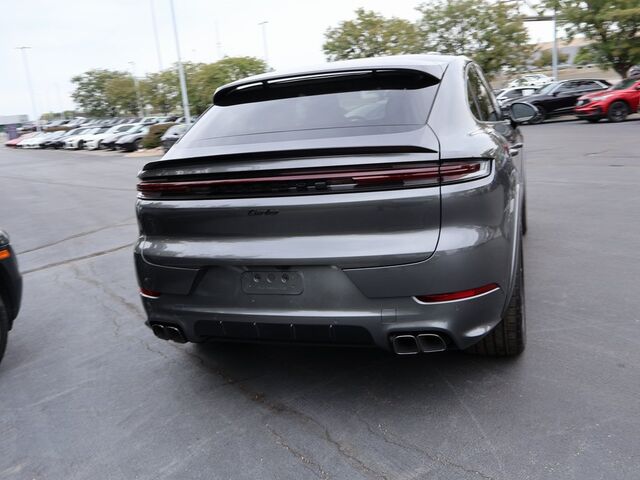 2025 Porsche Cayenne Turbo E-Hybrid Coupe Turbo Oshkosh WI