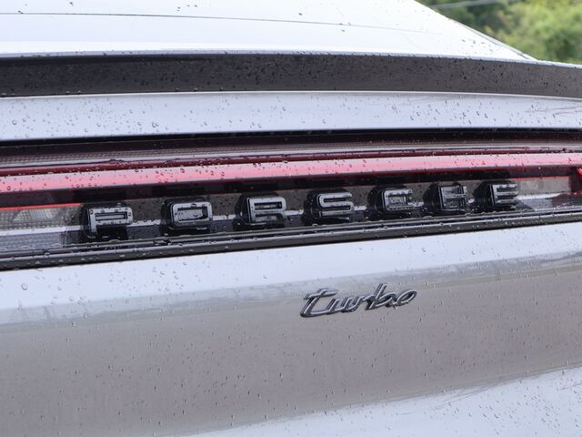 2025 Porsche Cayenne Turbo E-Hybrid Coupe Turbo Oshkosh WI