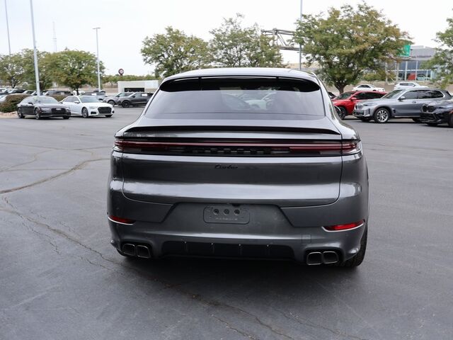 2025 Porsche Cayenne Turbo E-Hybrid Coupe Turbo Oshkosh WI