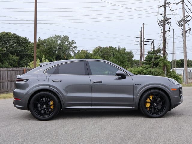 2025 Porsche Cayenne Turbo E-Hybrid Coupe Turbo Oshkosh WI