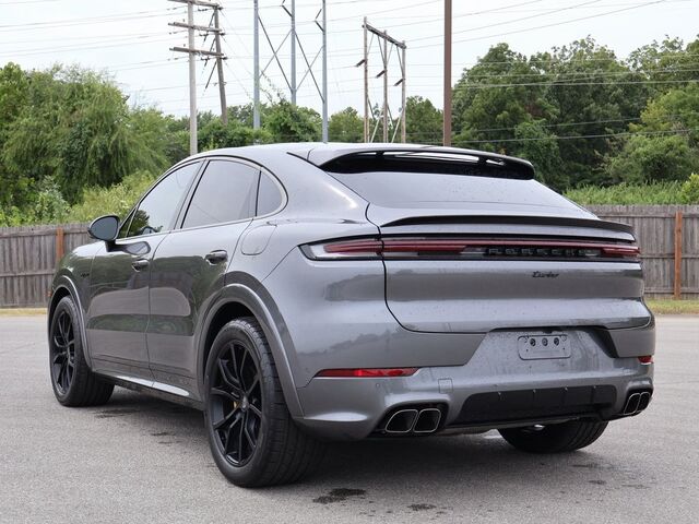 2025 Porsche Cayenne Turbo E-Hybrid Coupe Turbo Oshkosh WI