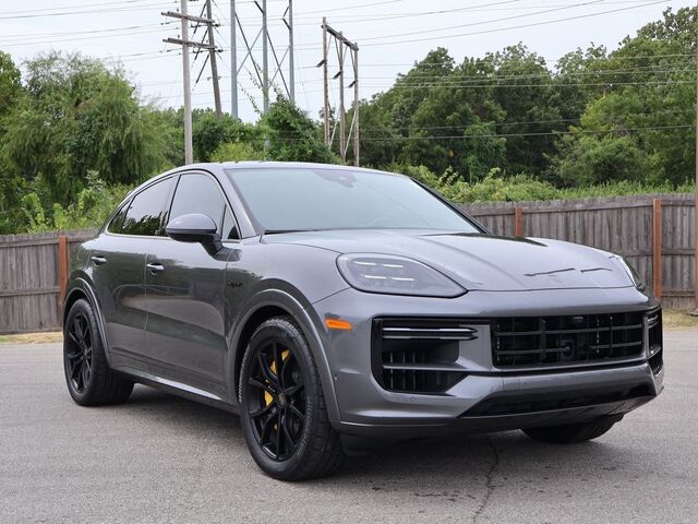 2025 Porsche Cayenne Turbo E-Hybrid Coupe Turbo Oshkosh WI