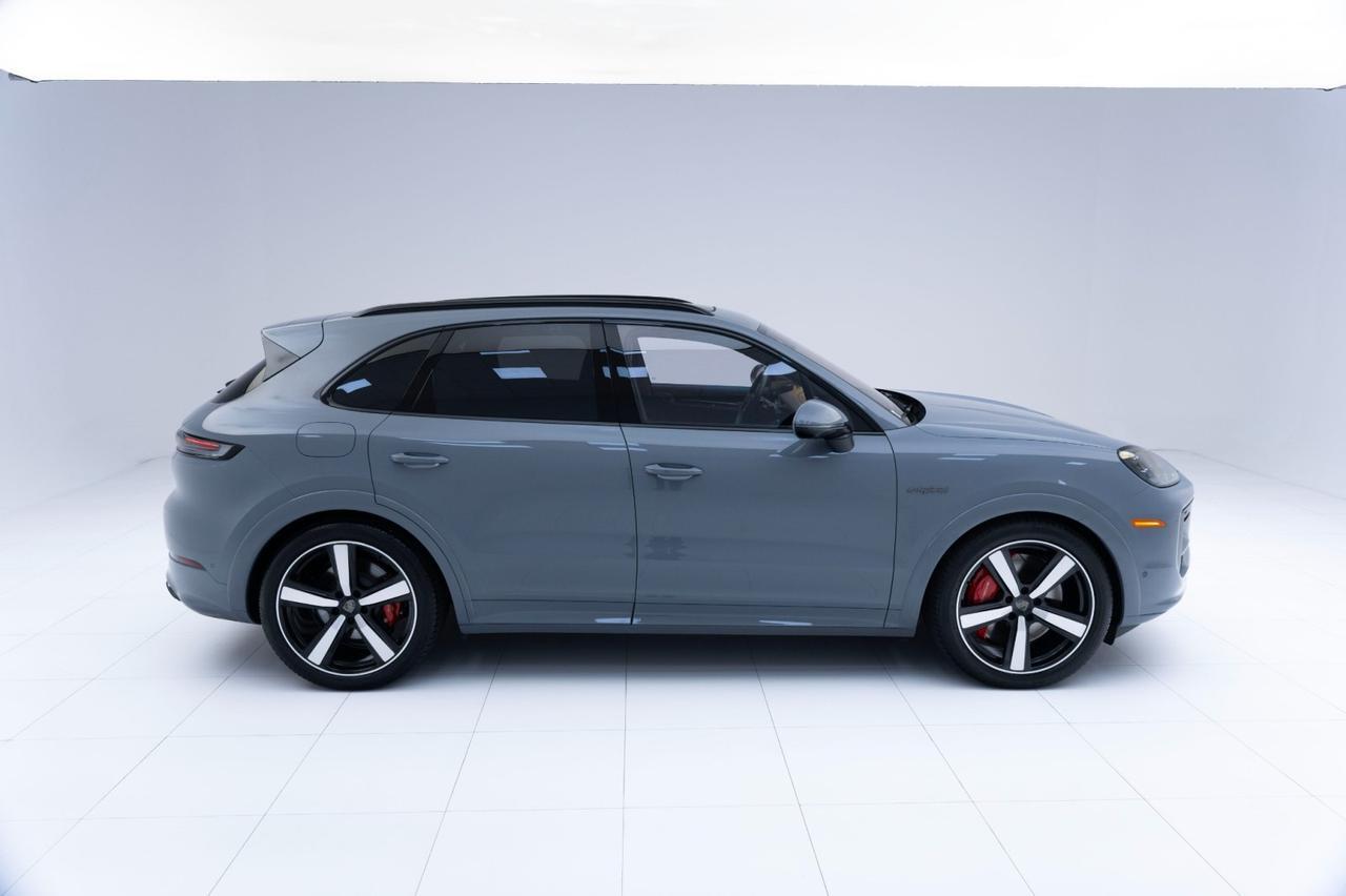2025 Porsche Cayenne Turbo E-Hybrid Pompano Beach FL
