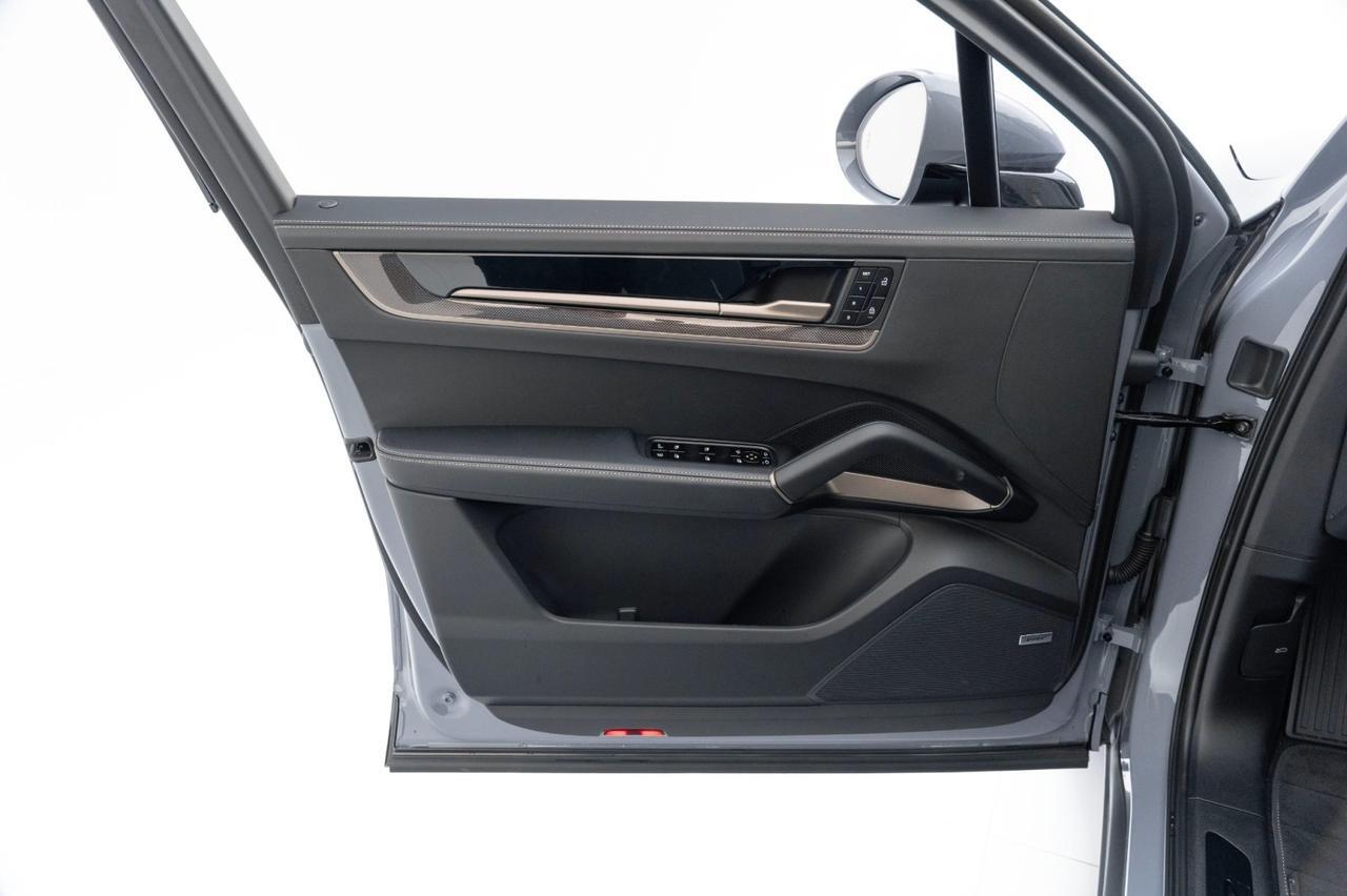 2025 Porsche Cayenne Turbo E-Hybrid Pompano Beach FL