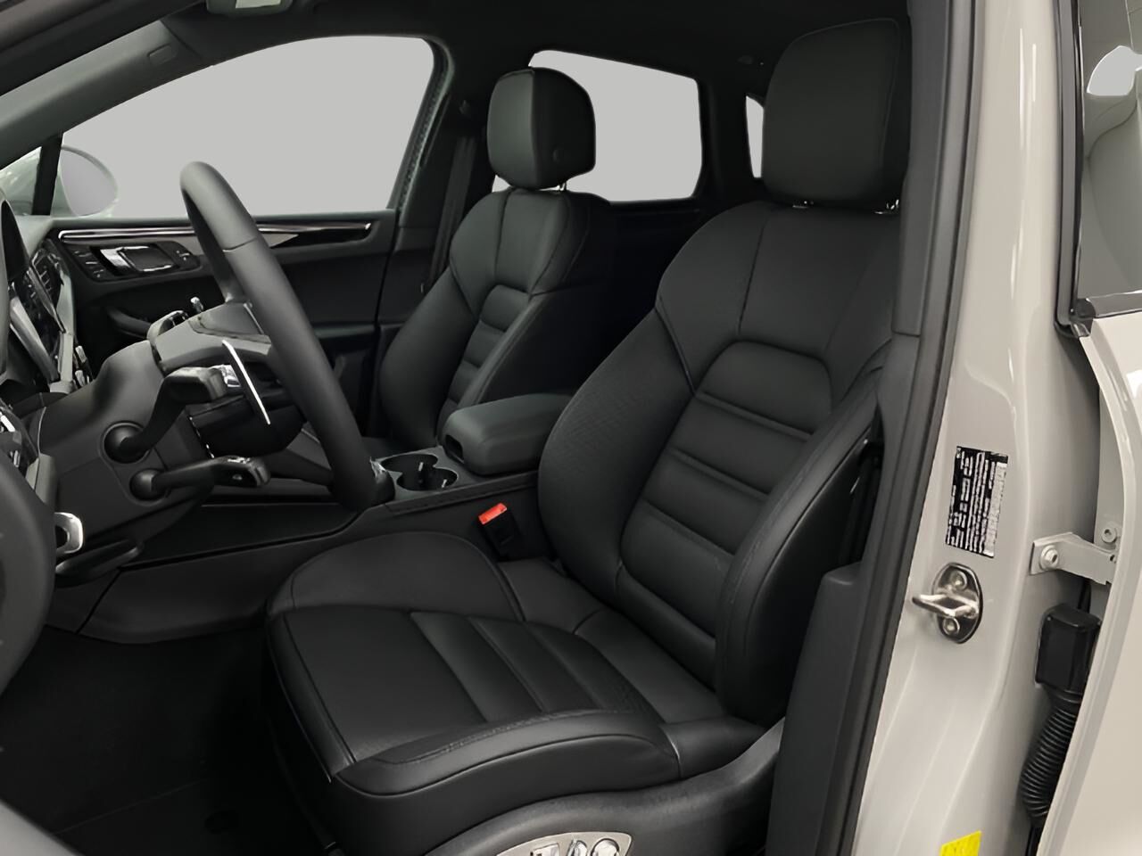 2025 Porsche Macan Appleton WI