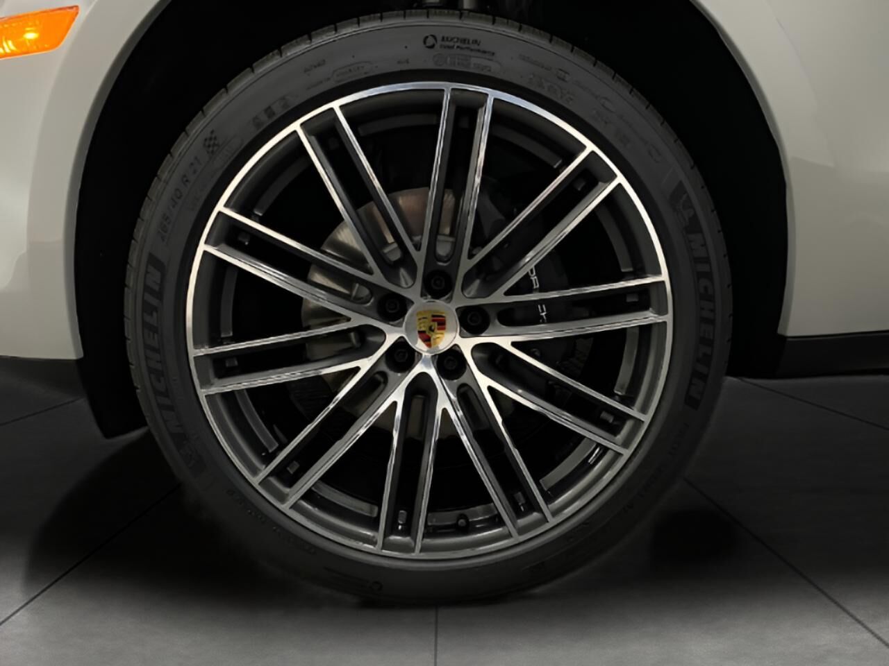 2025 Porsche Macan Appleton WI