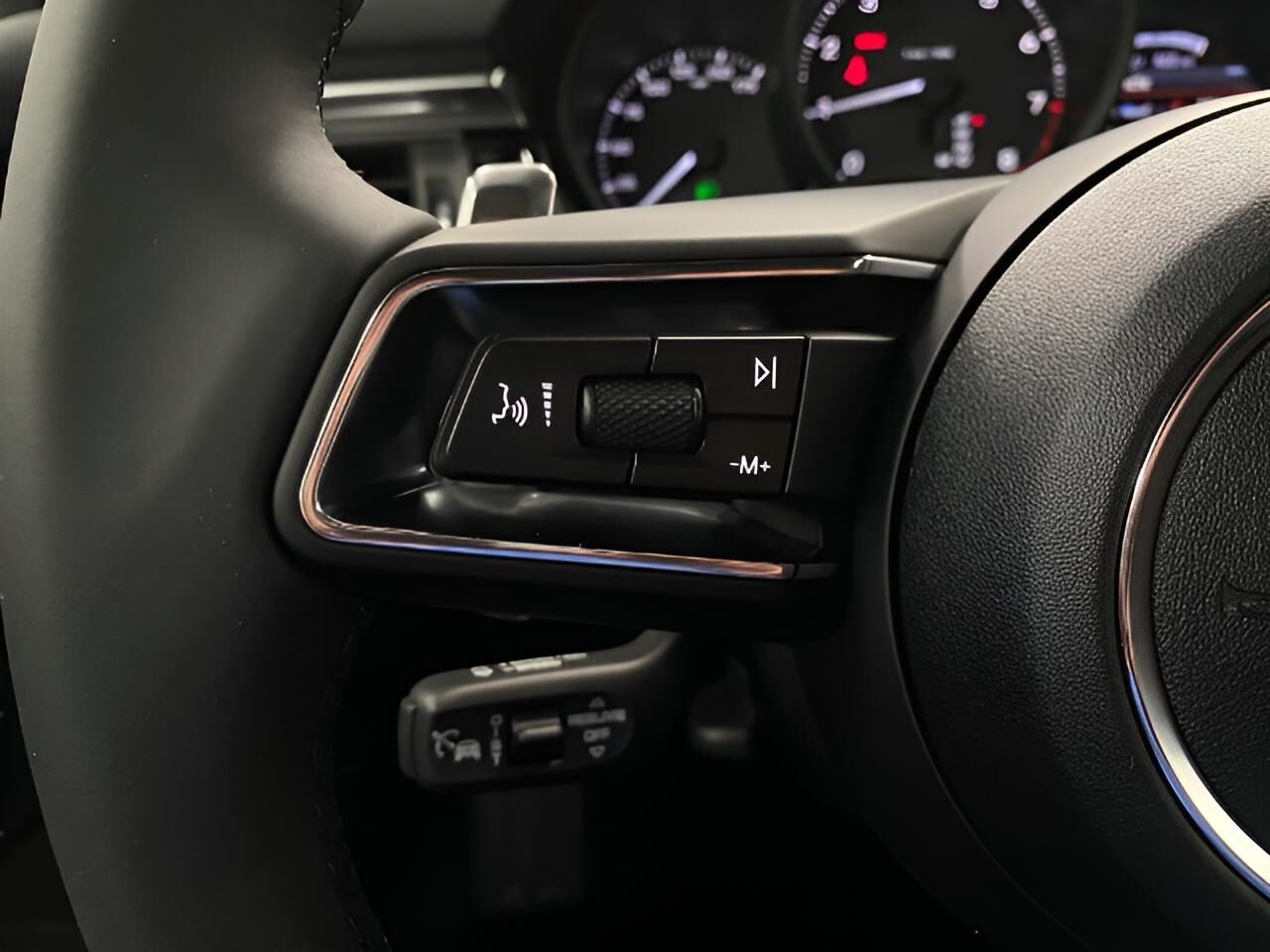 2025 Porsche Macan Appleton WI