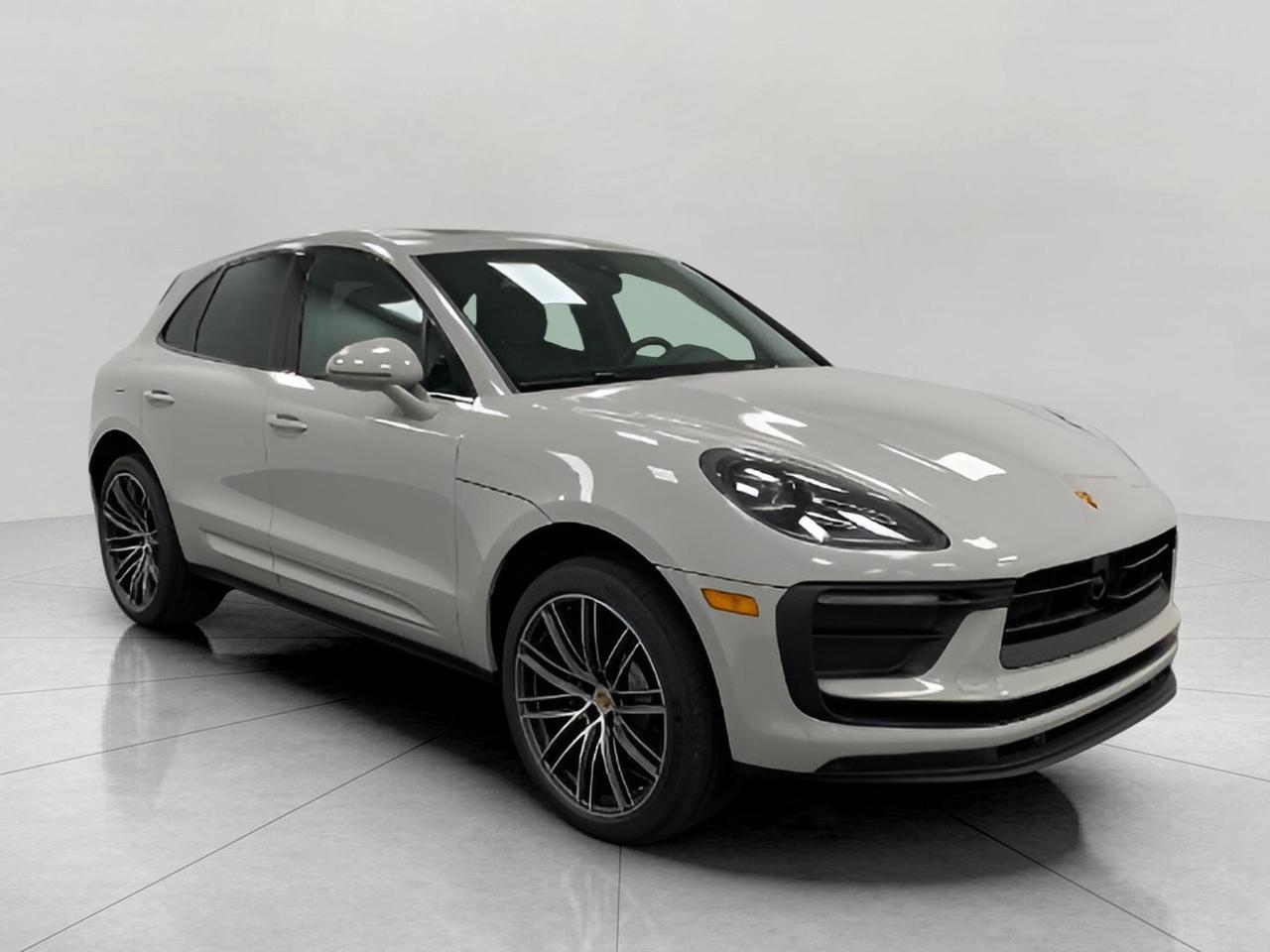 2025 Porsche Macan Appleton WI