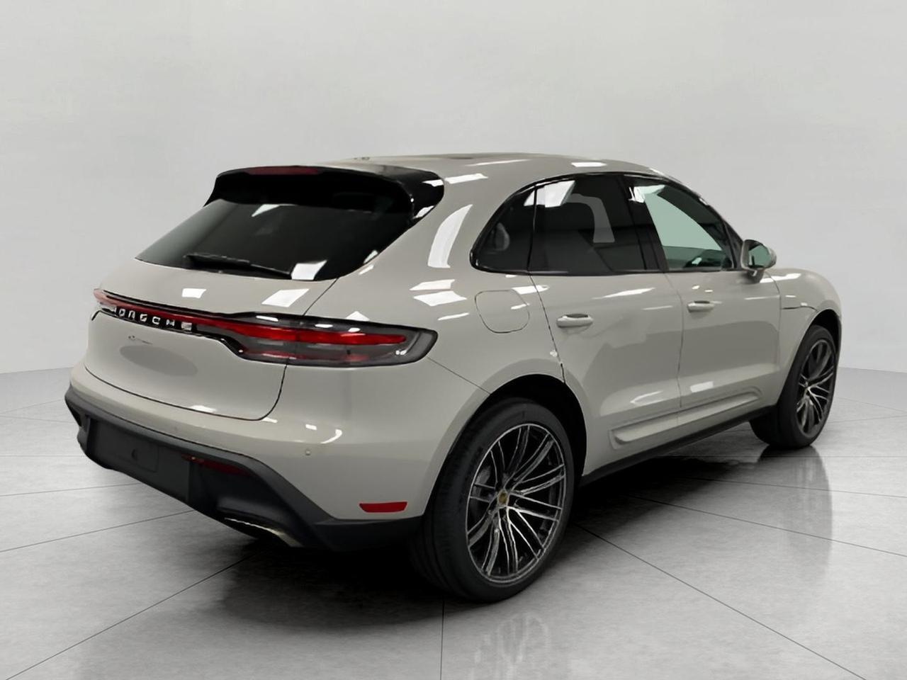2025 Porsche Macan Appleton WI