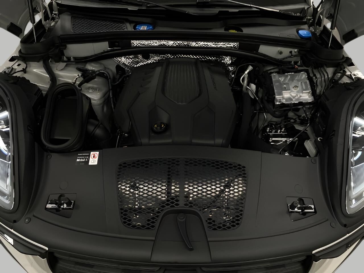 2025 Porsche Macan Appleton WI
