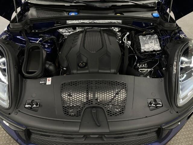 2025 Porsche Macan Appleton WI