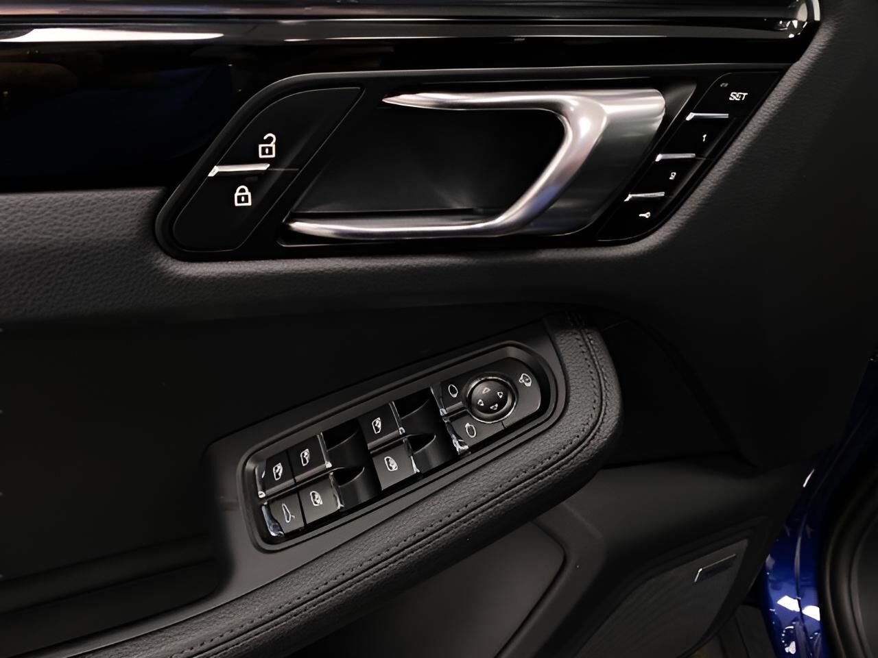 2025 Porsche Macan Appleton WI