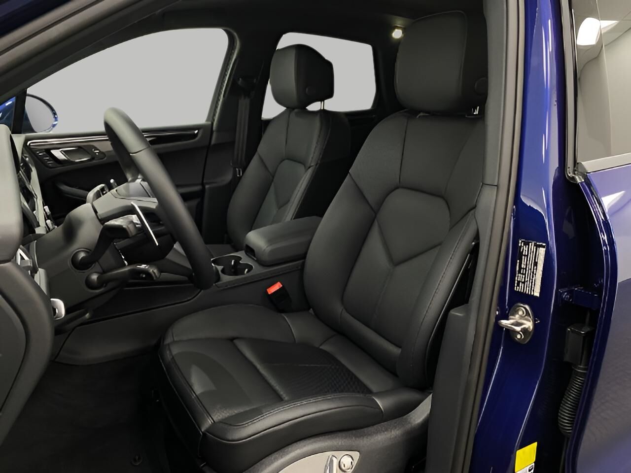 2025 Porsche Macan Appleton WI