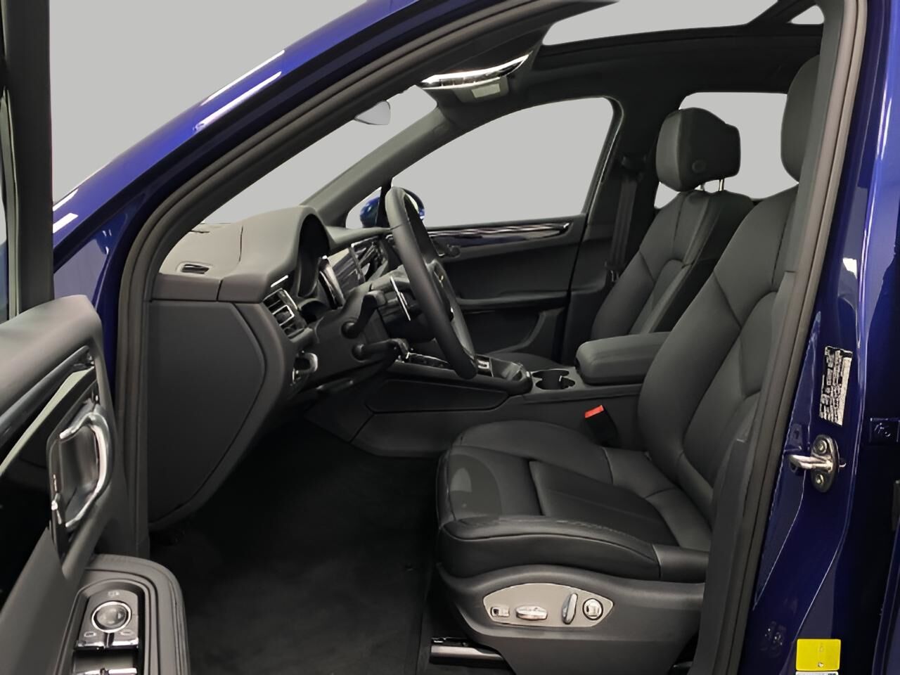 2025 Porsche Macan Appleton WI
