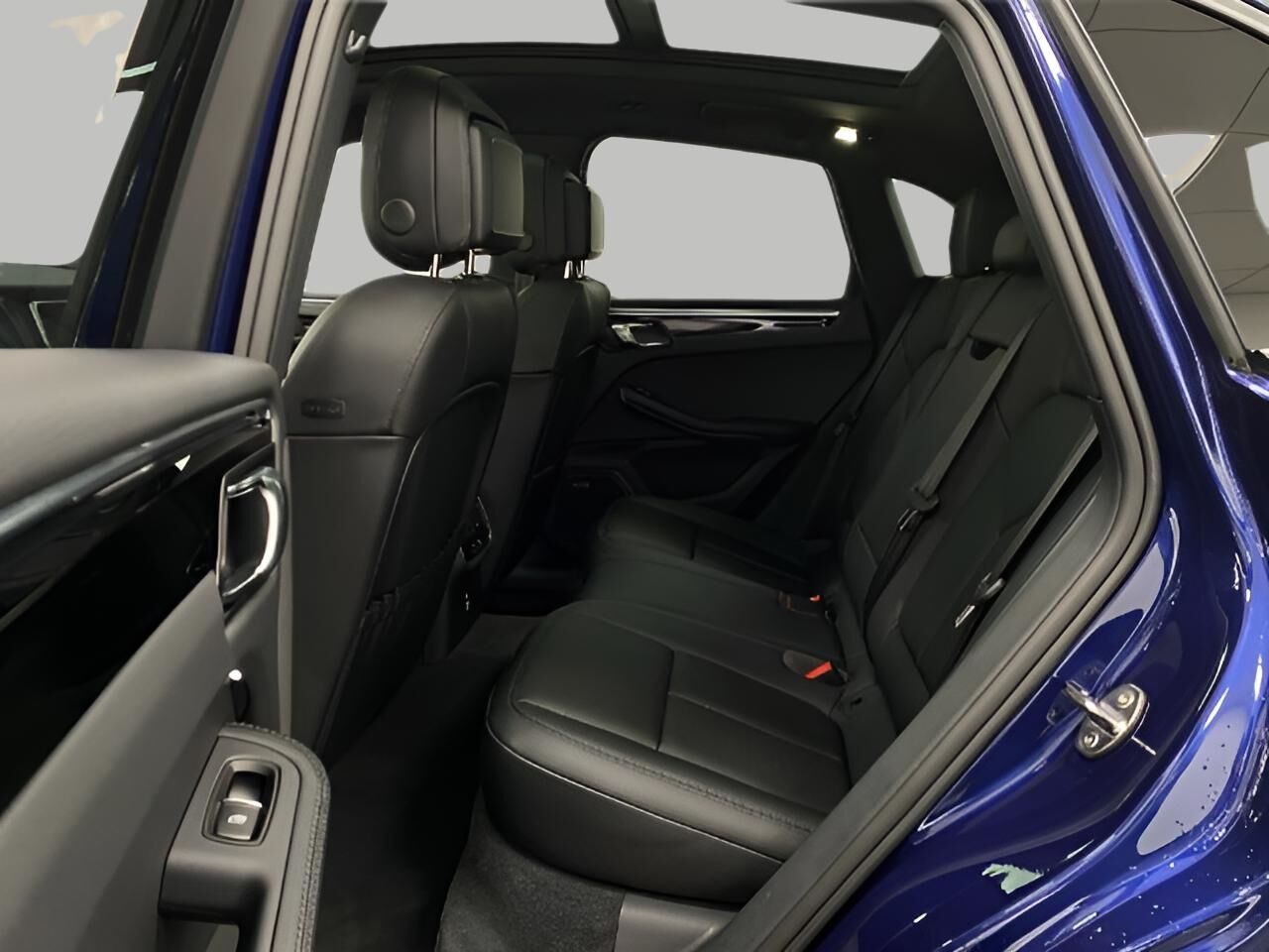 2025 Porsche Macan Appleton WI