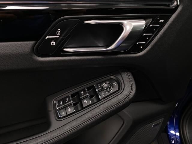 2025 Porsche Macan Appleton WI