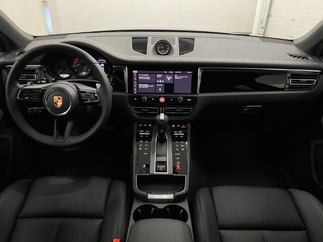 2025 Porsche Macan Appleton WI