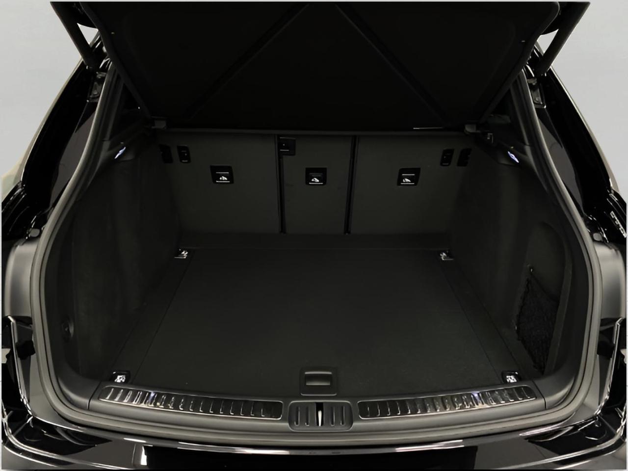 2025 Porsche Macan Appleton WI