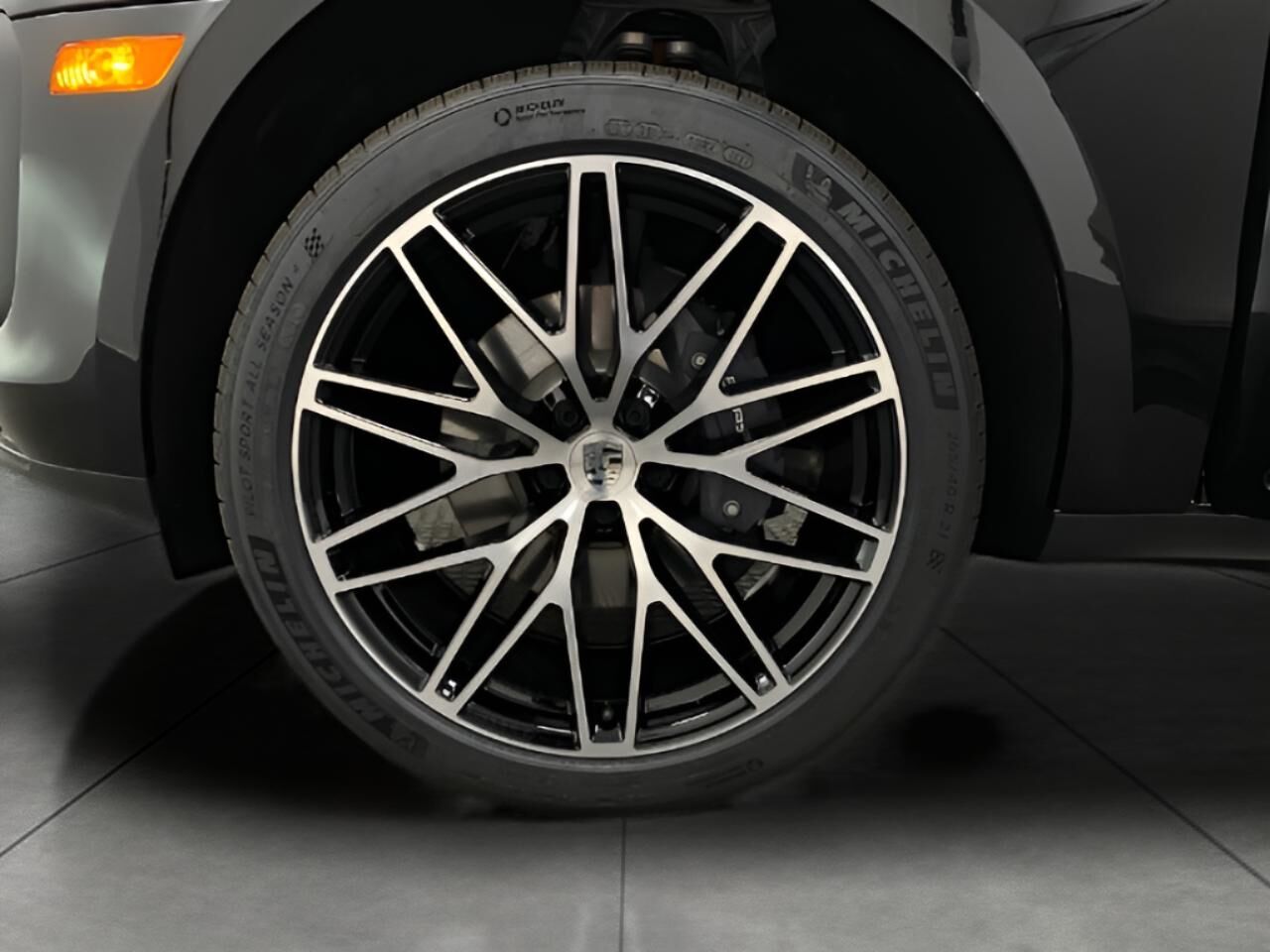 2025 Porsche Macan Appleton WI