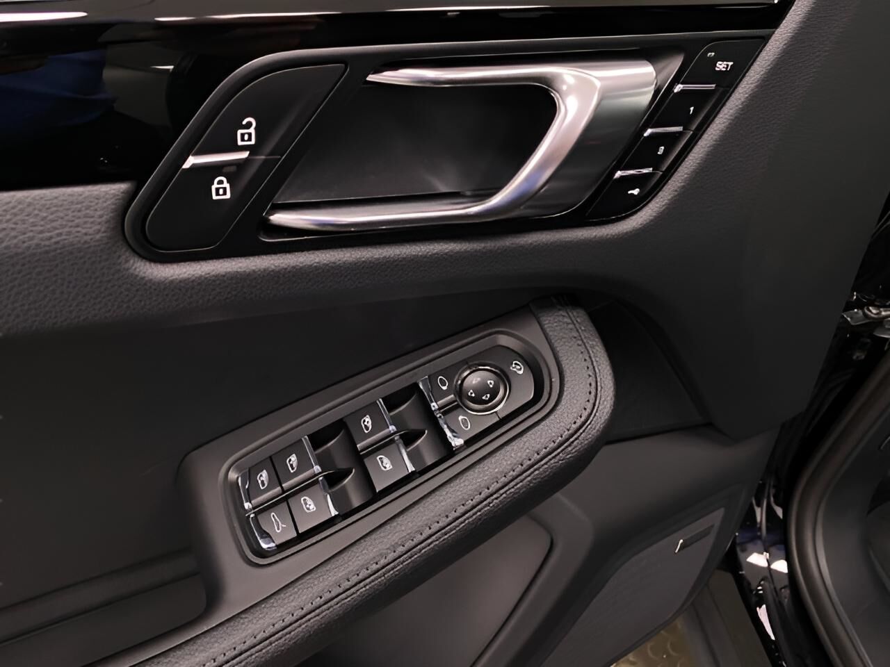 2025 Porsche Macan Appleton WI