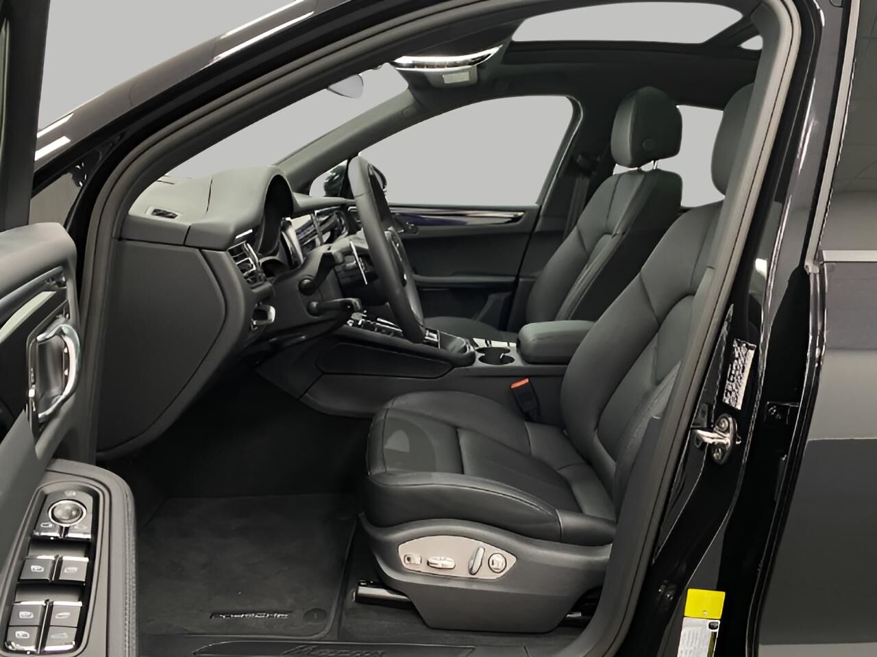 2025 Porsche Macan Appleton WI