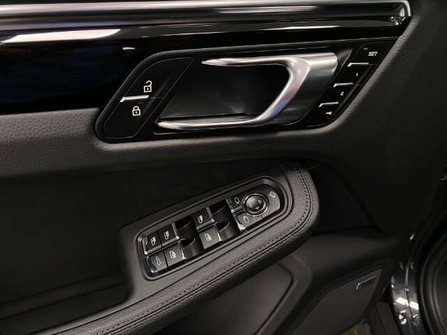 2025 Porsche Macan Appleton WI