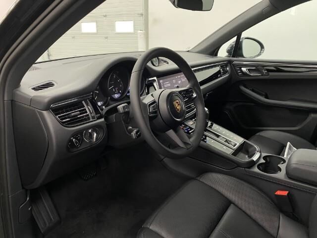 2025 Porsche Macan Appleton WI