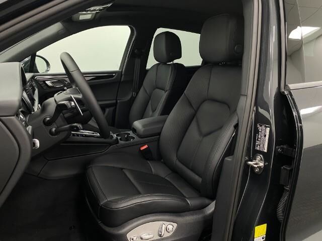 2025 Porsche Macan Appleton WI