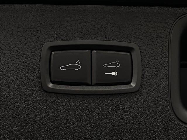 2025 Porsche Macan Appleton WI